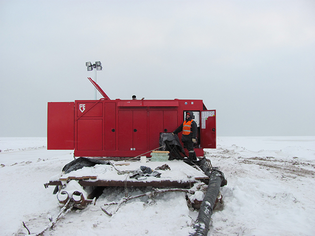 hydraulic pilling equipment to work in sub-zero temperatures