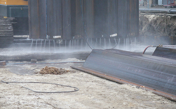 水喷射法能降低土壤阻力使客户在遇到打不下情况时继续打桩