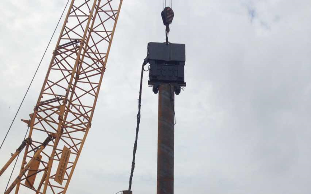 ICE Hammer Drives Riser Pipes at Yuedong Oilfield