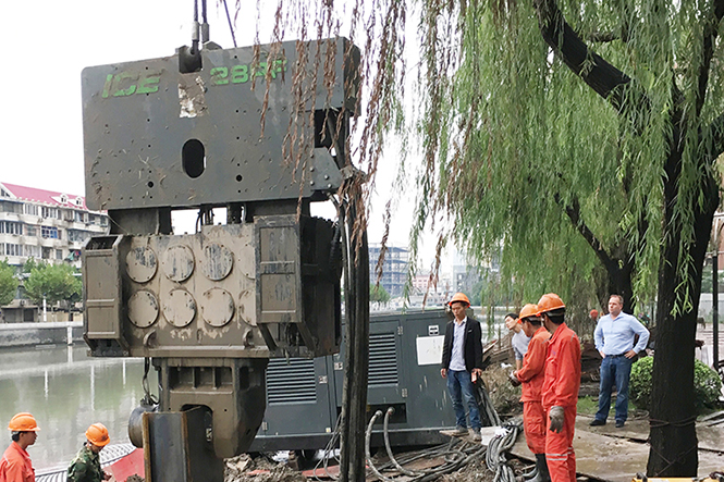 Good vibes along Suzhou River